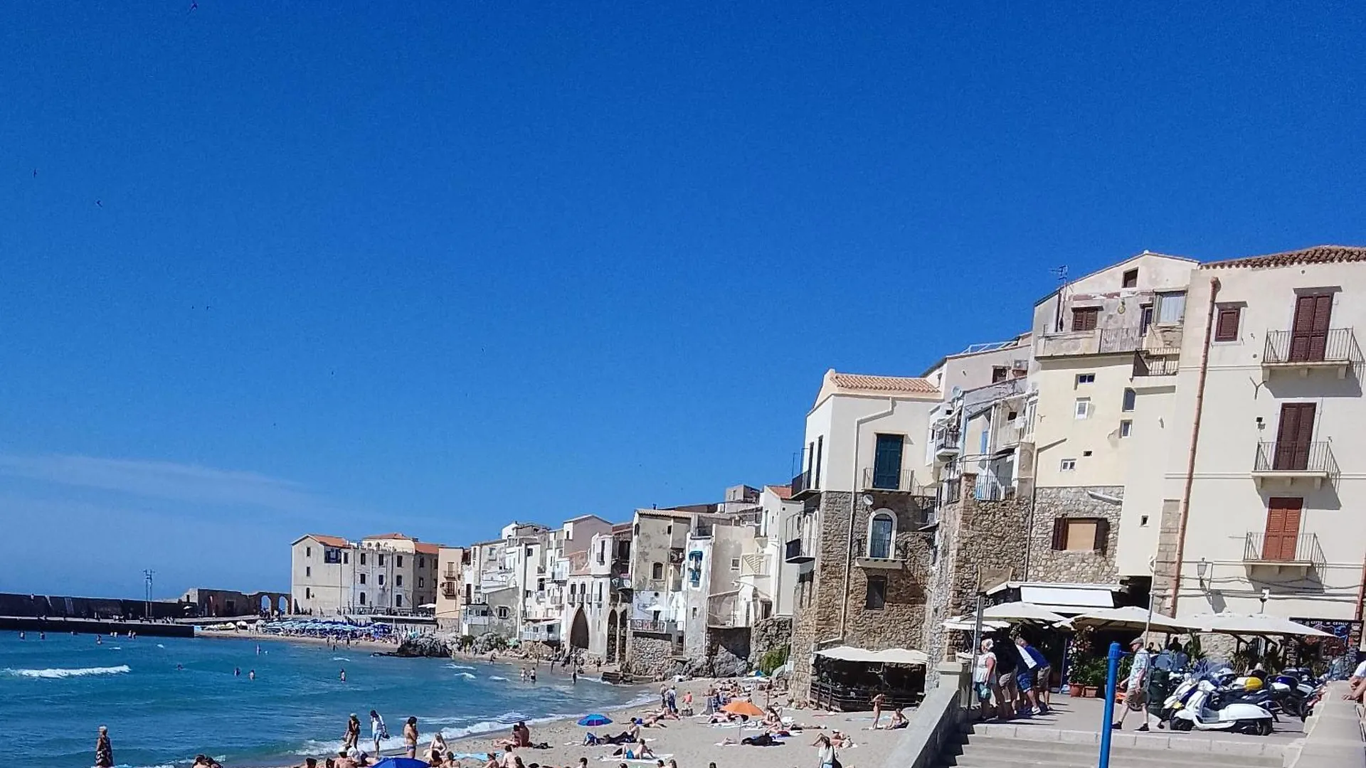Stromae Apartment Cefalu